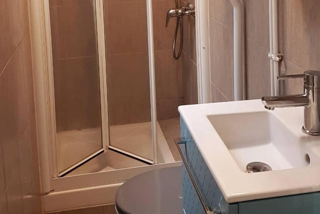 Studio Cosy, Quartier Canal Saint-Martin Paris Exterior photo